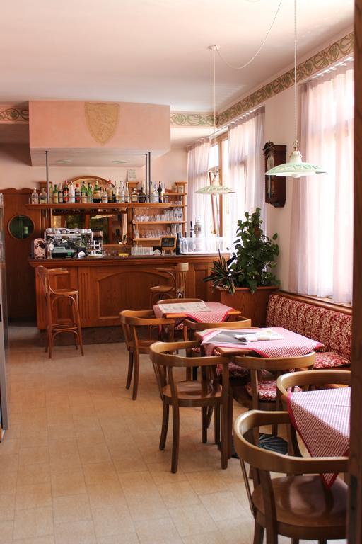 Albergo Al Castello ريكوارو تيرمي المظهر الخارجي الصورة