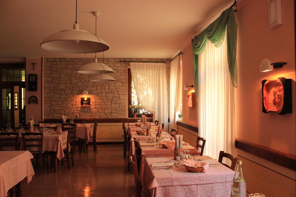 Albergo Al Castello ريكوارو تيرمي المظهر الخارجي الصورة