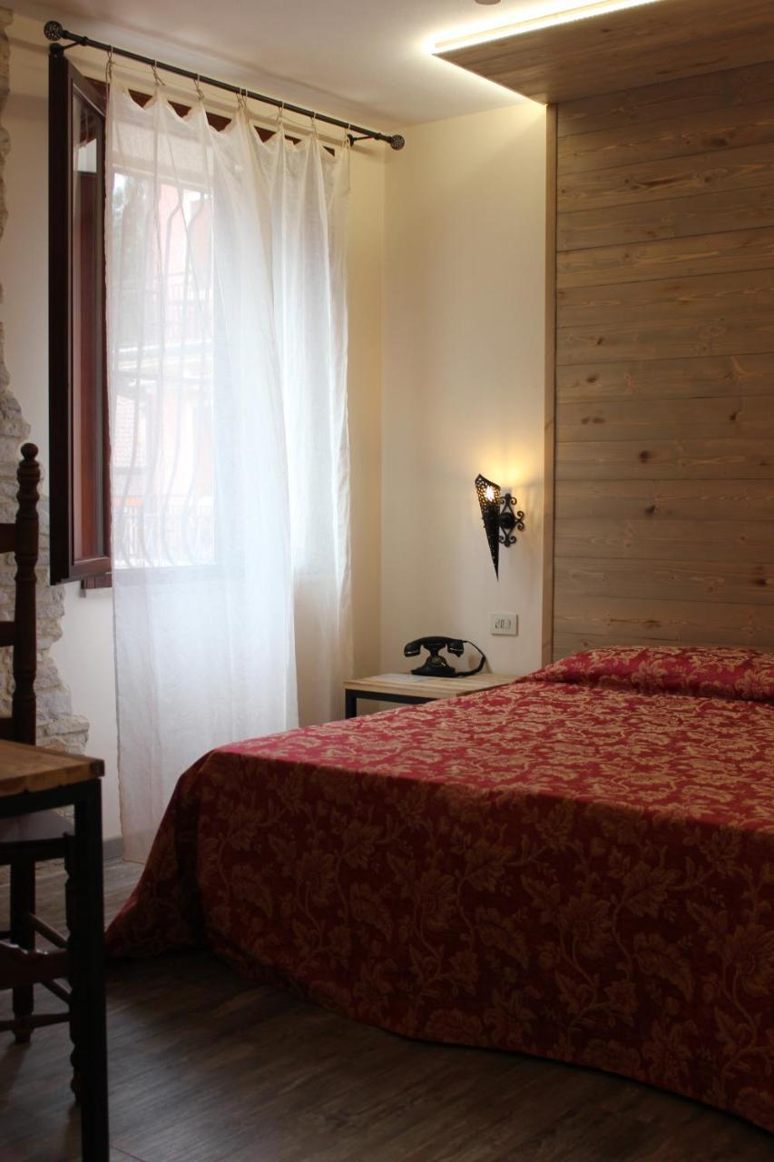 Albergo Al Castello ريكوارو تيرمي المظهر الخارجي الصورة